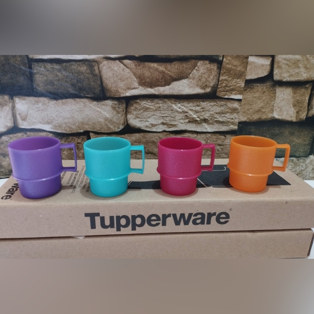 NEW! TUPPERWARE KIDS MINI SERVE IT MUG PLAY SET 4 PCS